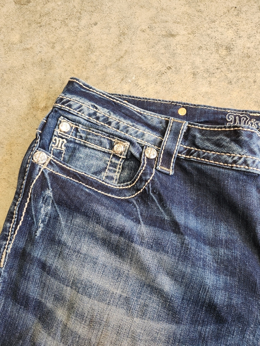 Miss Me Women's Embellished Blue Bootcut Jeans 33 Plus - Picture 3 of 7